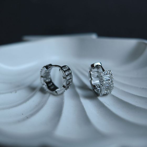 Серебряные серьги с фианитами