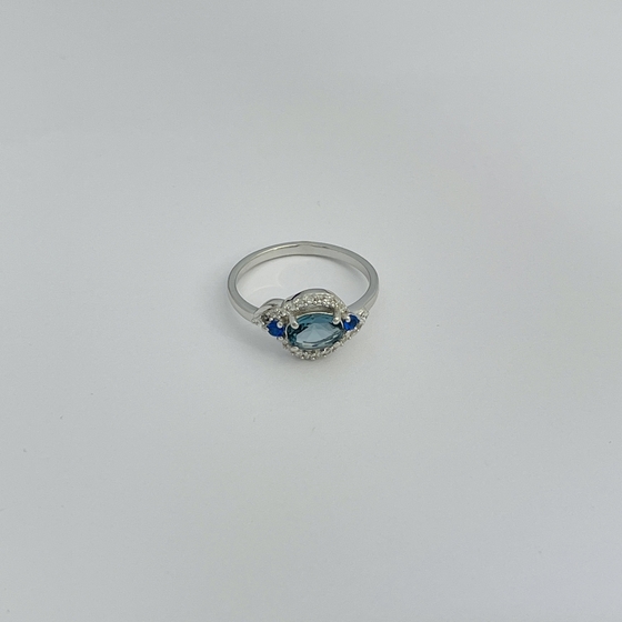 Серебряное кольцо с топазом Лондон Блю 0.847ct