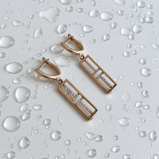 Gold earrings with cubic zirconia