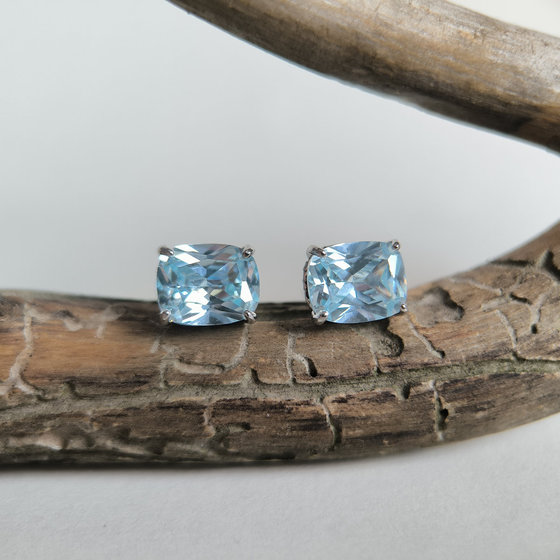 Silver earrings with cubic zirconia