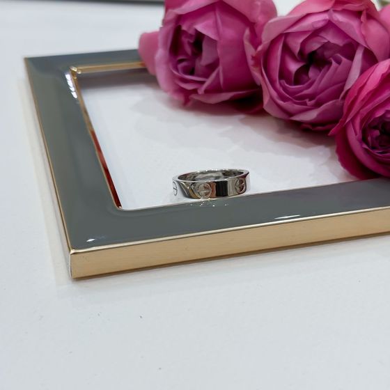 Срібна каблучка без каменів