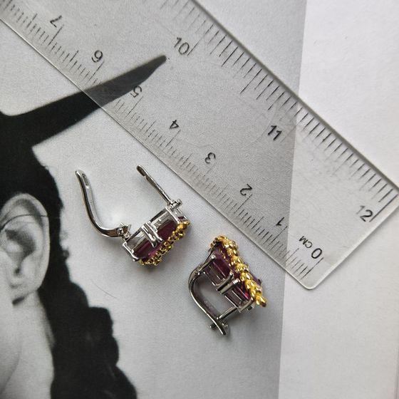 Срібні сережки з рубіном 4.188ct