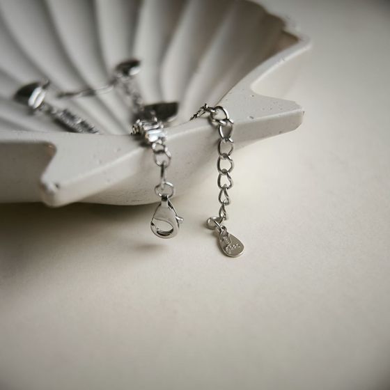 Silver bracelet with phianites