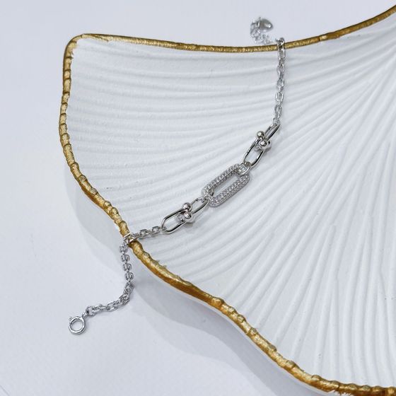 Silver bracelet with phianites