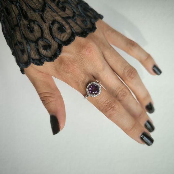 Silver ring with amethyst 2.12ct