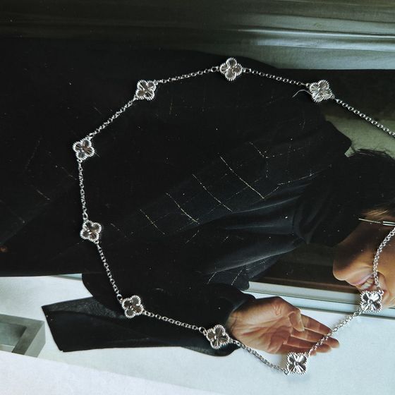 Silver necklace without stones