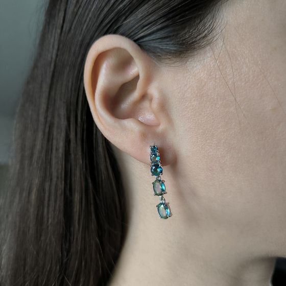 Серебряные серьги с мистик топазом 3.723ct