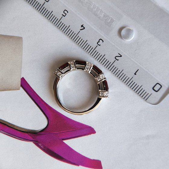 Серебряное кольцо с гранатом 2.3ct