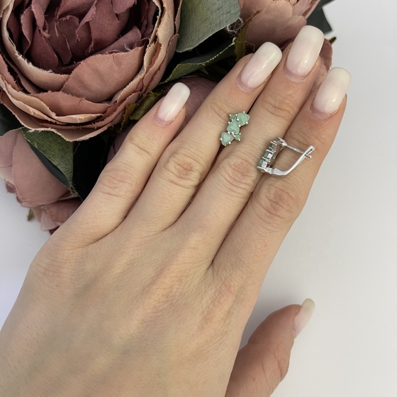 Срібні сережки зі смарагдом 1,28 карата