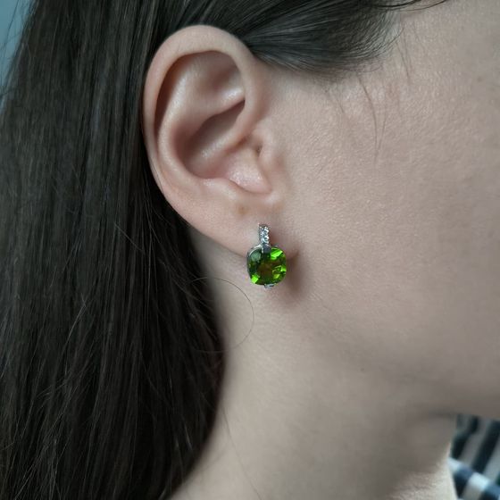 Серебряные серьги с хризолітом 5.103ct