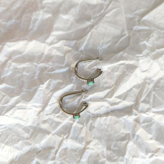 Срібні сережки зі смарагдом 1.528ct, фіанітами