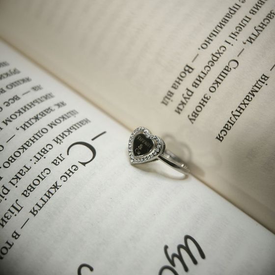 Серебряное кольцо с фианитами