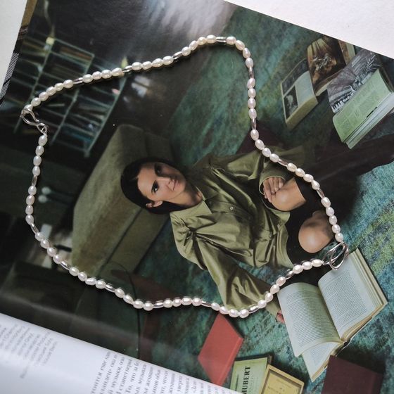 Срібне кольє з перлами бароковими