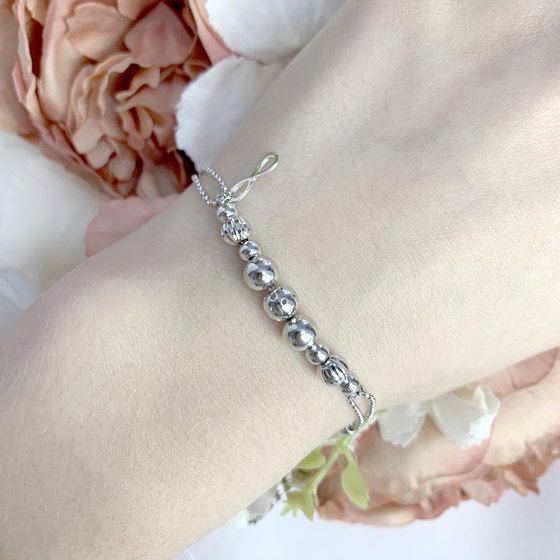 Silver bracelet without stones