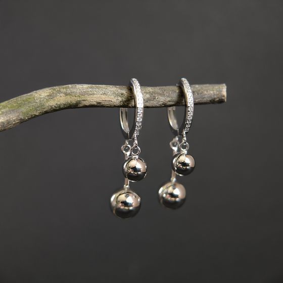 Серебряные серьги с фианитами