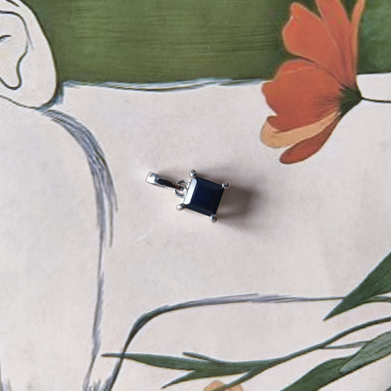 Срібна підвіска з сапфіром 0.772ct