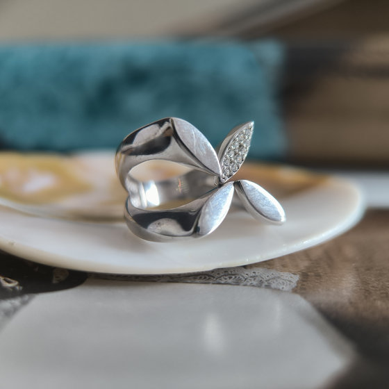 Silver Ring with Fianites