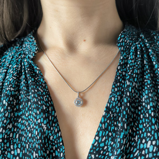 Серебряная подвеска с топазом 1.269ct, фианитами