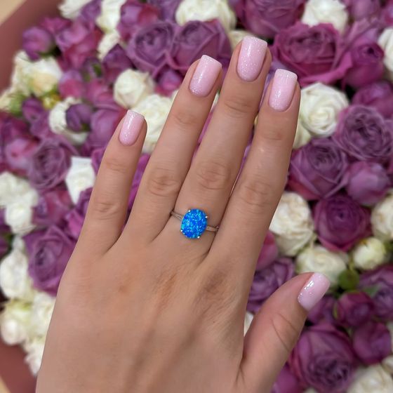 Silver ring with a 2.09-carat opal