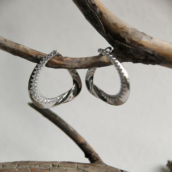 Срібні сережки з фіанітами