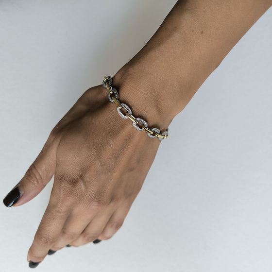 Silver bracelet with phianites