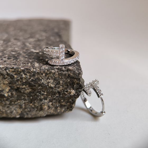 Срібні сережки з фіанітами