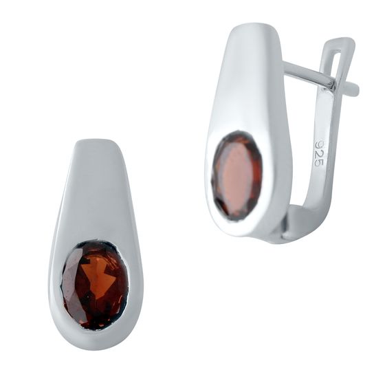 Silver earrings with garnet