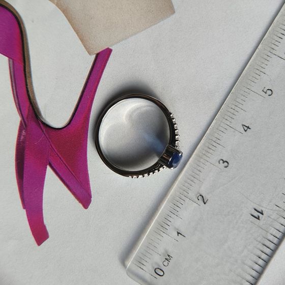 Серебряное кольцо с сапфиром nano 0.92ct, фианитами