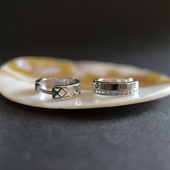 Silver earrings with cubic zirconia