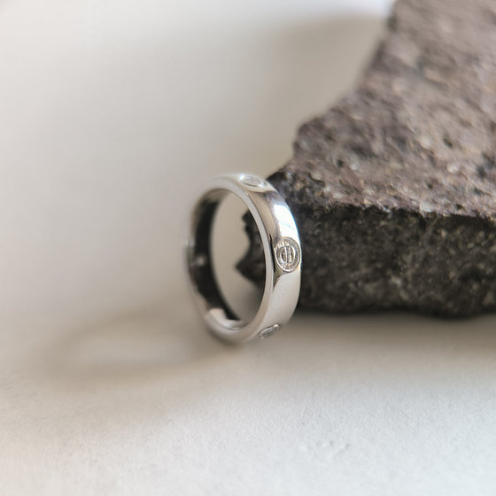 Silver ring with cubic zirconia