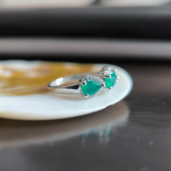 Срібне кільце з агатом 1,48 карата