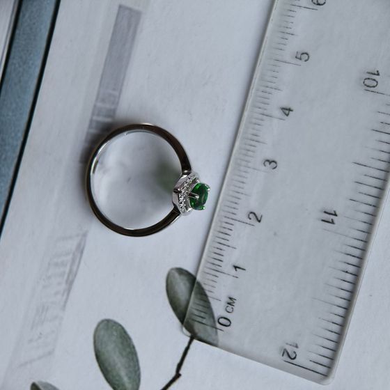 Срібна каблучка зі смарагдом nano 0.605ct