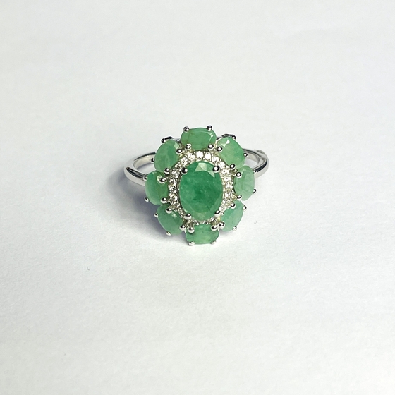 Срібна каблучка зі смарагдом 3,066 карата