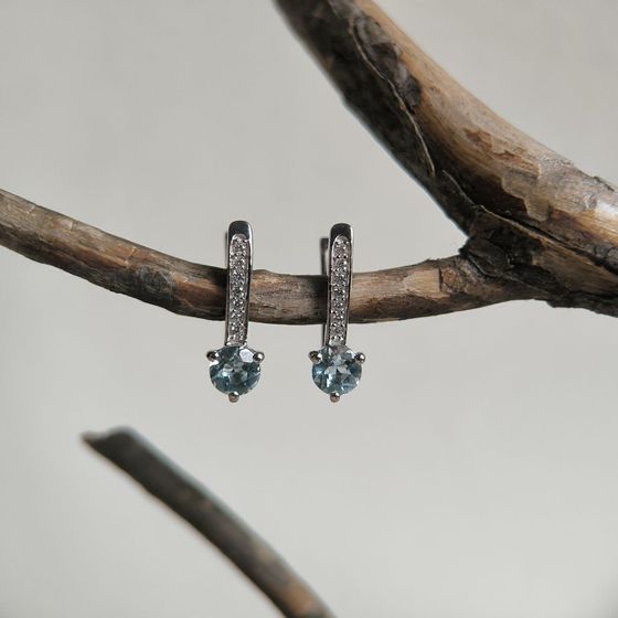 Срібні сережки з топазом 1.211ct, фіанітами