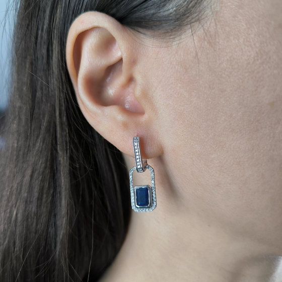 Срібні сережки з сапфіром 3.321ct, фіанітами