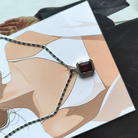 Срібна підвіска з гранатом nano 2.625ct