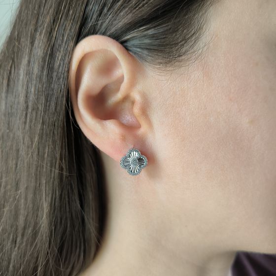 Серебряные серьги с фианитами