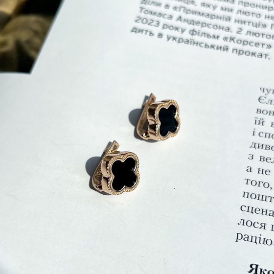 Золоті сережки з оніксом