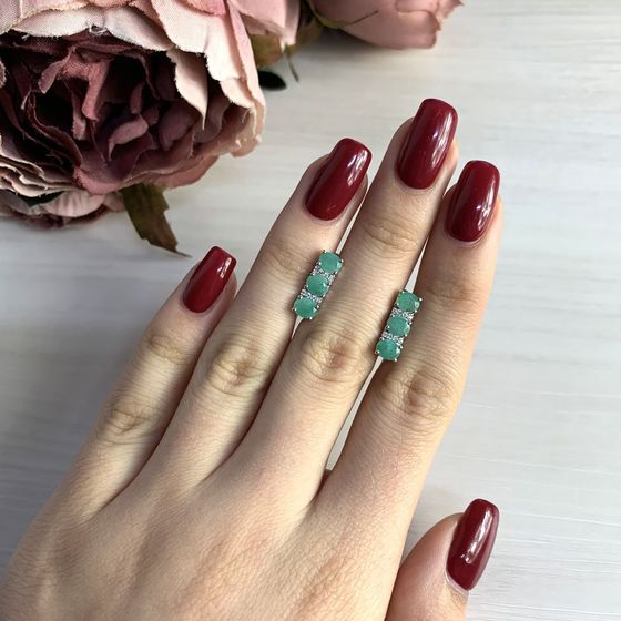 Срібні сережки зі смарагдом 2,006 карата