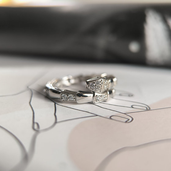 Silver ring with cubic zirconia