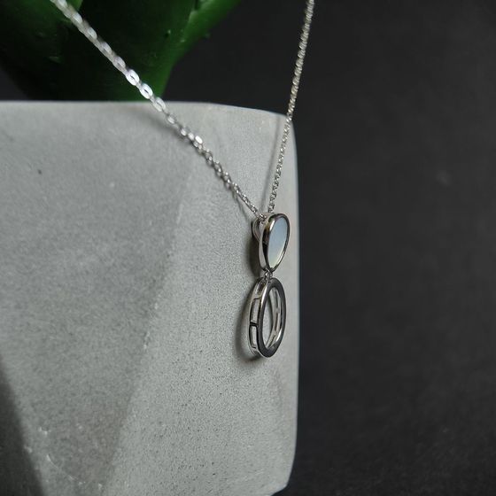 Серебряное колье с перламутром