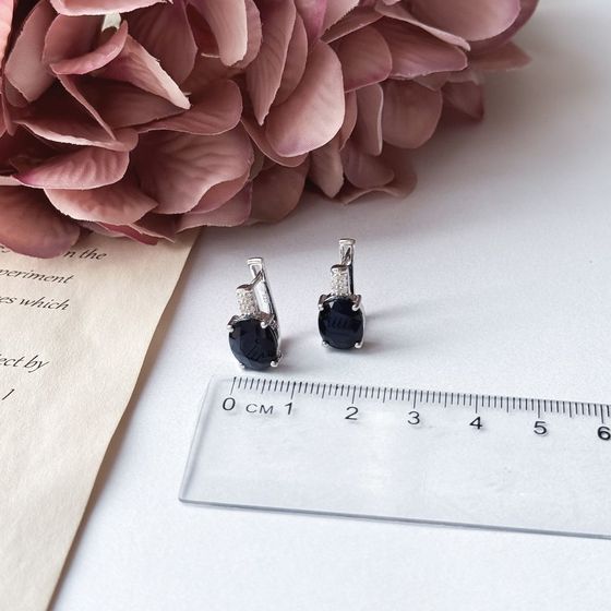 Серебряные серьги с сапфиром