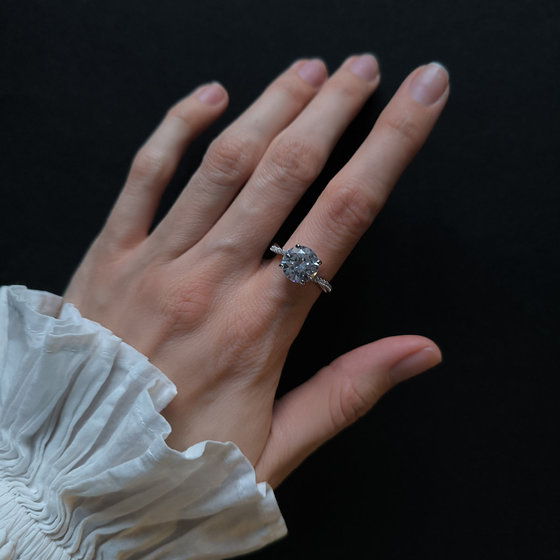 Silver ring with cubic zirconia