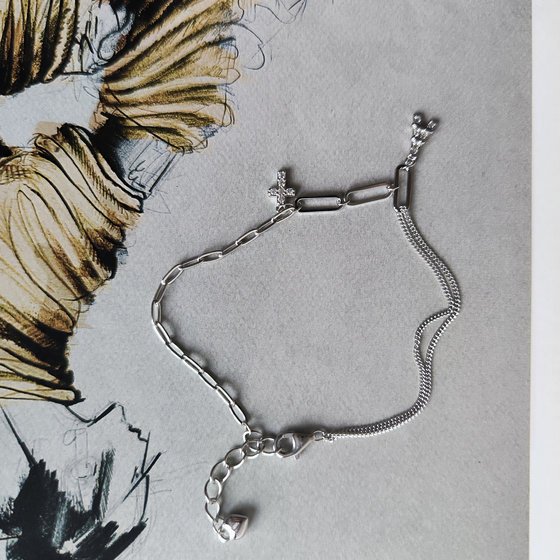 Silver bracelet with cubic zirconia