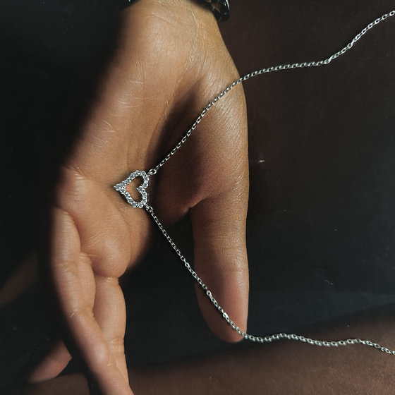 Silver necklace with cubic zirconia