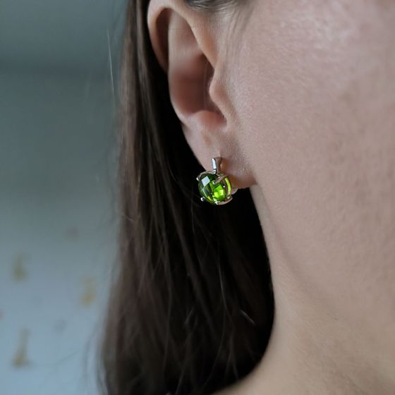 Серебряные серьги с хризолітом 5.214ct