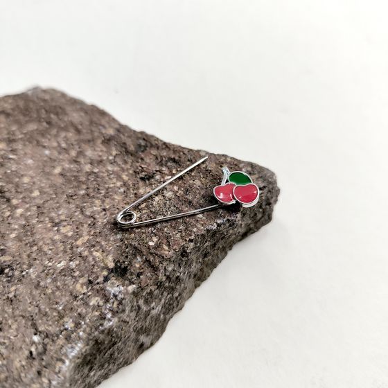 Silver pendant with yemallu