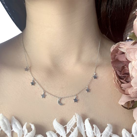 Silver necklace without stones