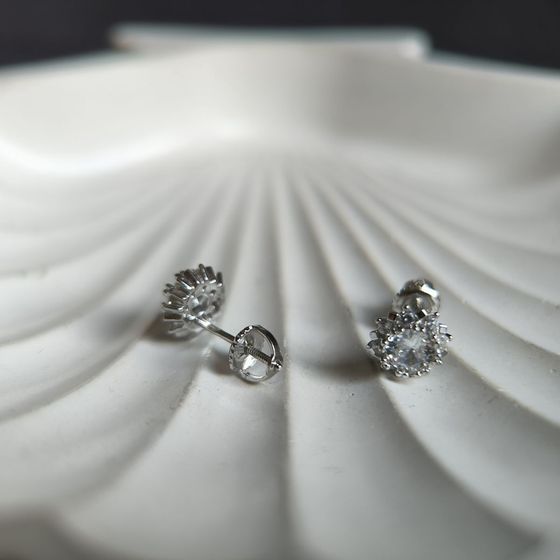 Серебряные серьги с фианитами