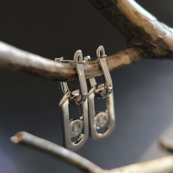 Silver earrings with cubic zirconia
